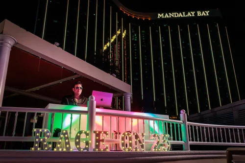 converge25-beach-bash-02